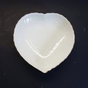 [Vintage] MASA SHIAH YIH White Heart Fine Porcelain Dish Japan